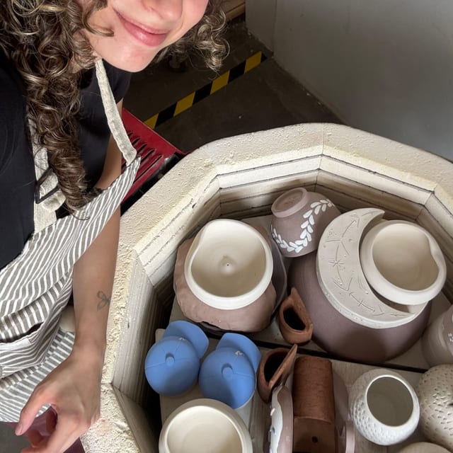 Unload days are our favorite days 🥰 enjoy a little field trip to the kilns with @mimi.visi0n ‼️#potterystudio #wheelthrowing #ceramics